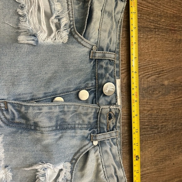 ONE- BY One Teaspoon size 24 distressed mini skirt in EUC - Picture 13 of 14